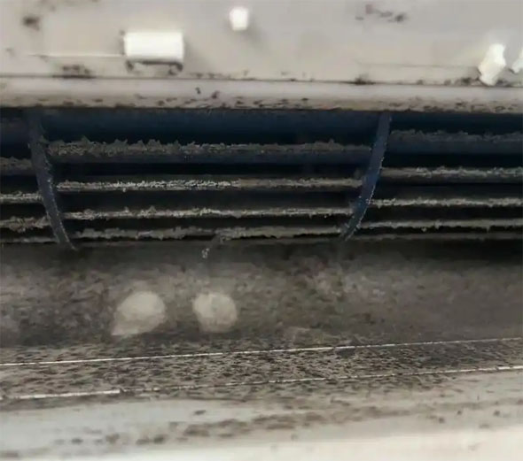 焦作市空调吹的风有股烧焦味是怎么回事